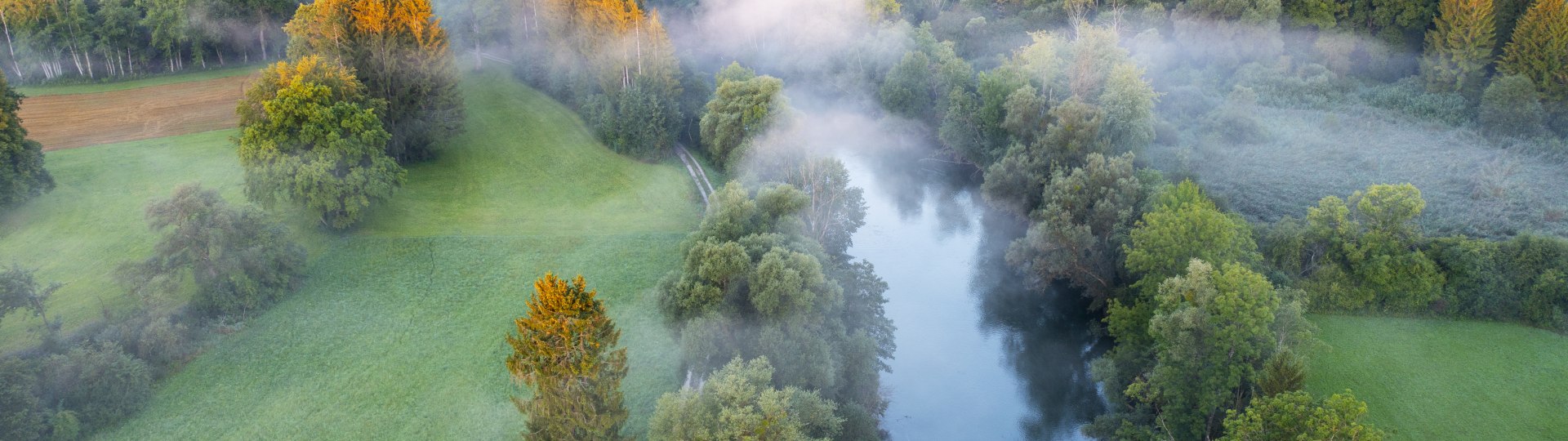 Loisach im Nebel, © Martin Siepmann/Fotografie Bahnmüller