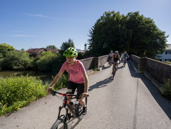 Brücke über Loisach-Isar-Kanal bei Gelting, © Bernd Ritschel